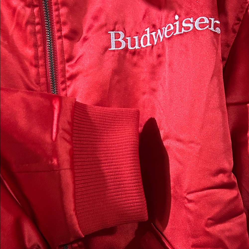 XXL Budweiser Clydesdale Red Jacket - Picture 5 of 7